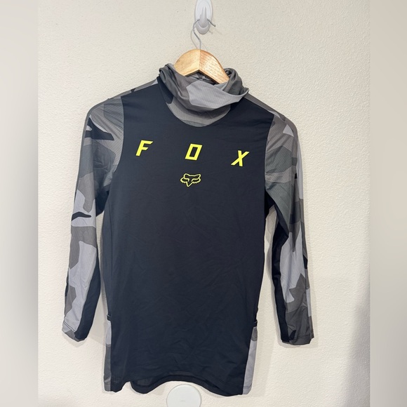 Fox Gray and Black Camouflage long sleeve shirt size YL boys - Picture 2 of 10